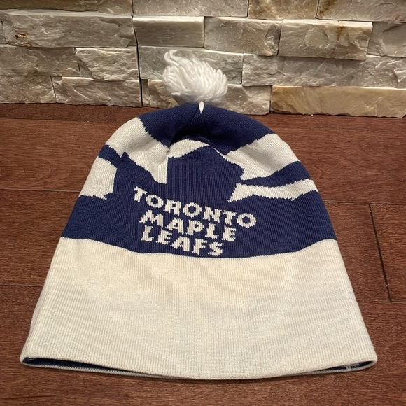 Reebok Face Off Collection Toronto Maple Leafs Toque - Picture 2 of 4
